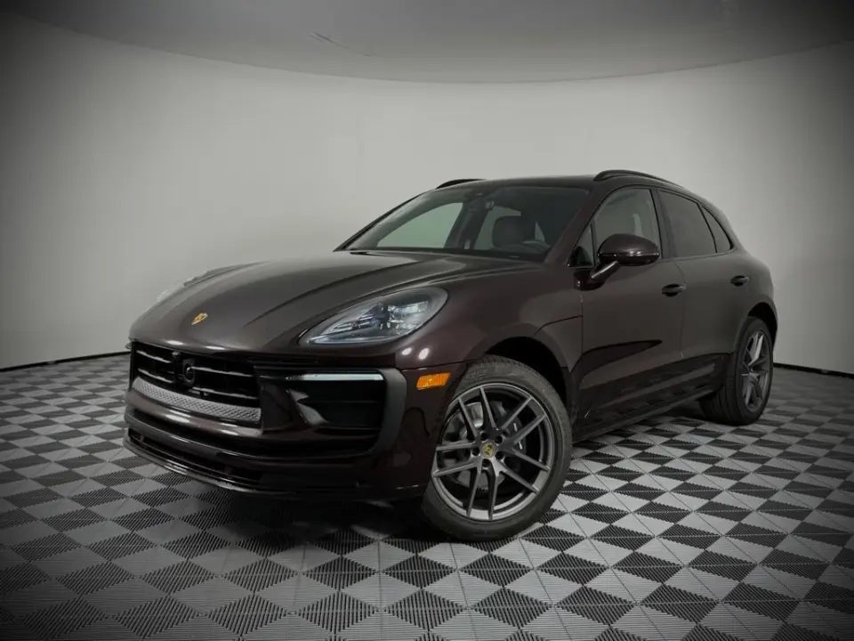 2025 Porsche Macan T - Photo 7