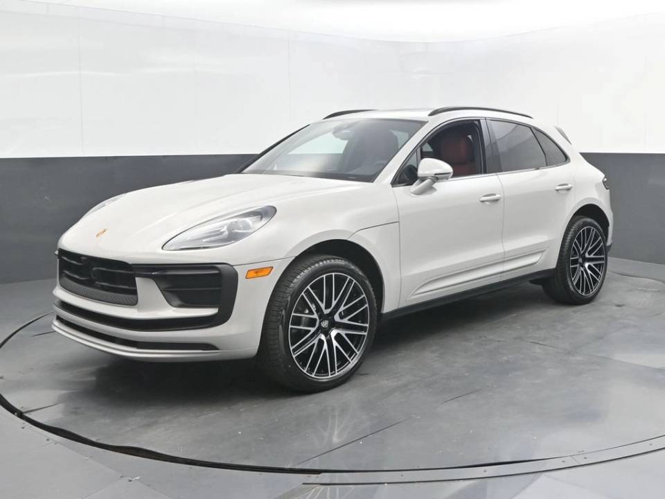 2026 Porsche Macan T