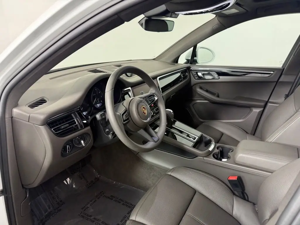 2026 Porsche Macan Base - Photo 32