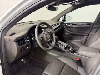 2026 Porsche Macan Base - Photo 25