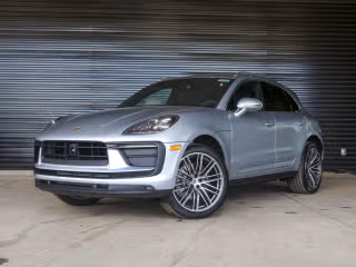 2026 Porsche Macan -'s photo