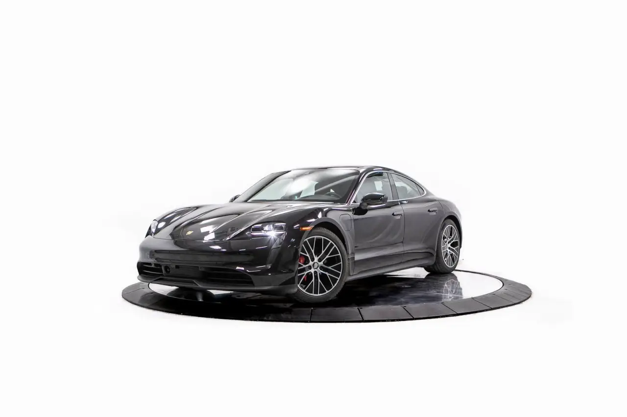 2022 Porsche Taycan S - Photo 8