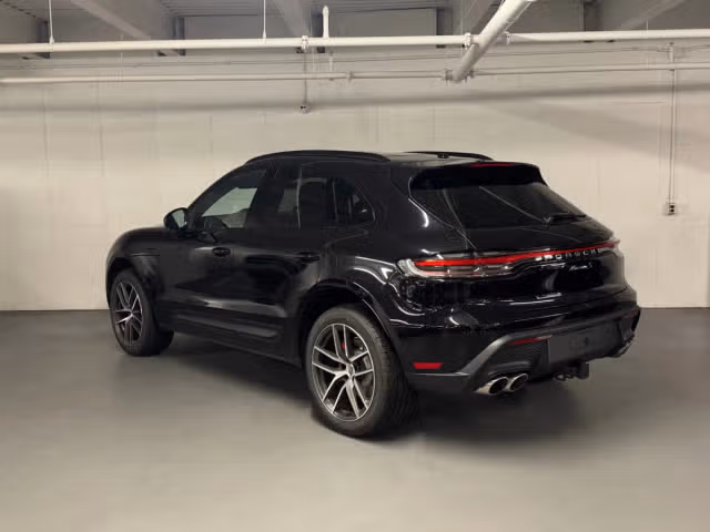 2026 Porsche Macan S - Photo 18