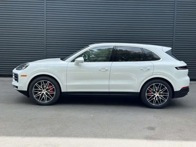 2025 Porsche Cayenne S - Photo 14