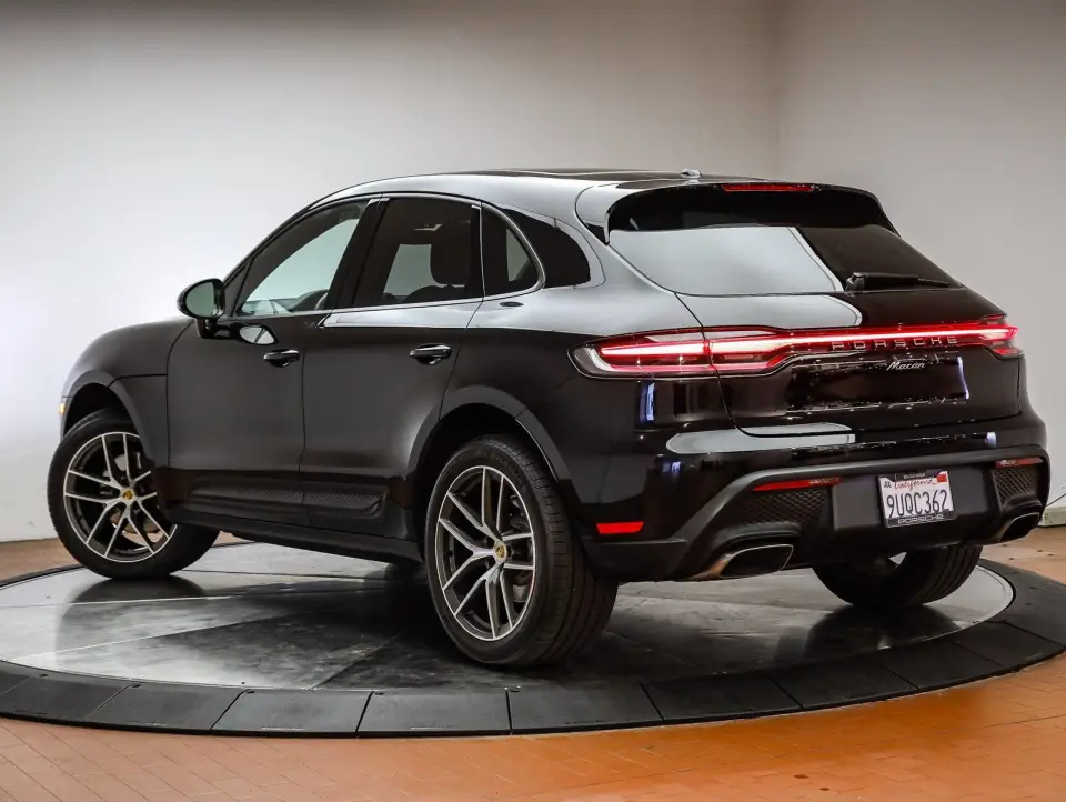 2025 Porsche Macan Base - Photo 23