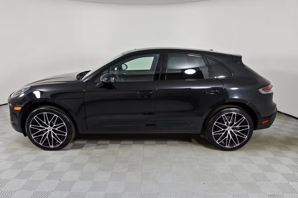 2026 Porsche Macan Base - Photo 12