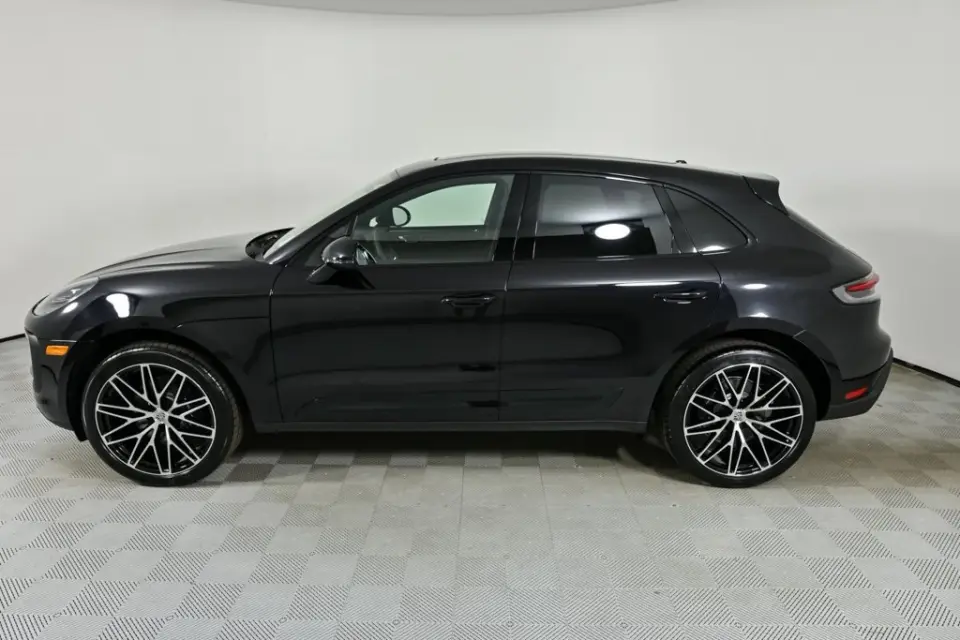 2026 Porsche Macan Base - Photo 15