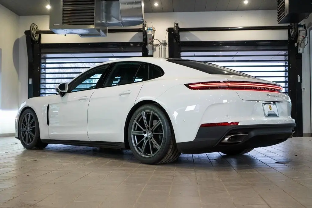 2026 Porsche Panamera Base - Photo 24