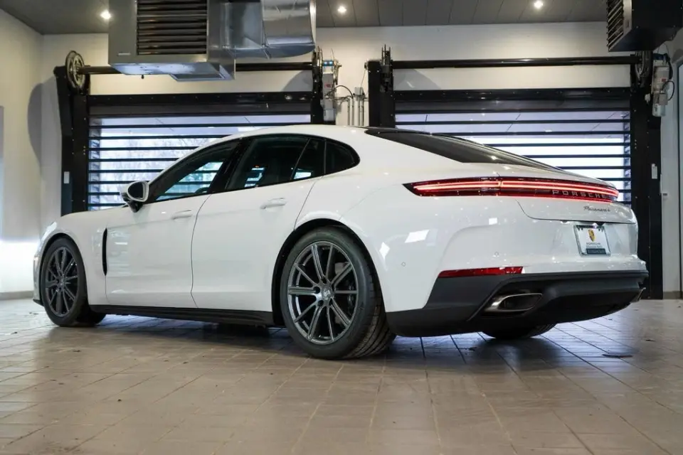 2026 Porsche Panamera Base - Photo 23