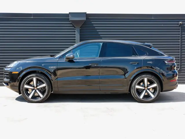 2026 Porsche Cayenne Coup E-Hybrid - Photo 14