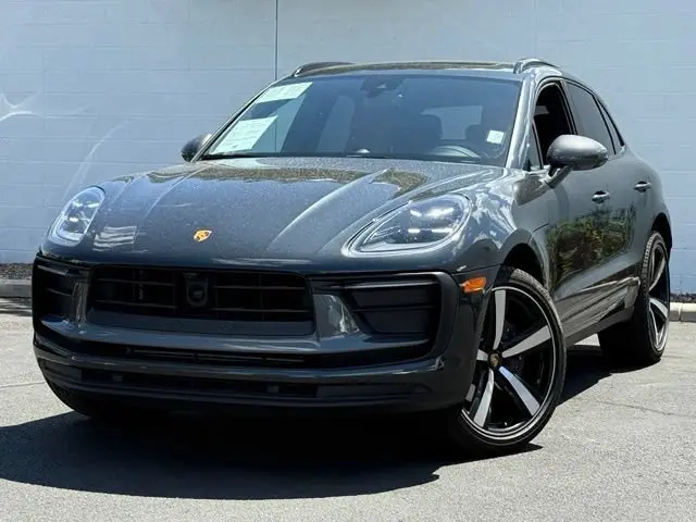 2024 Porsche Macan T - Photo 6