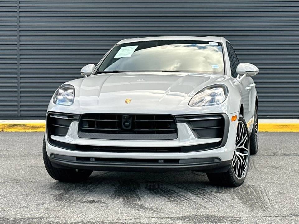 2024 Porsche Macan Base