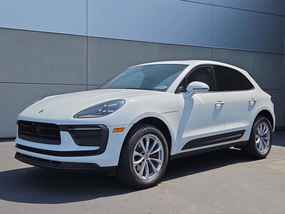 2025 Porsche Macan