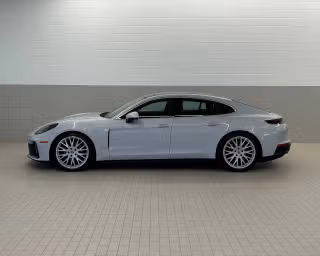 2026 Porsche Panamera Base - Photo 9