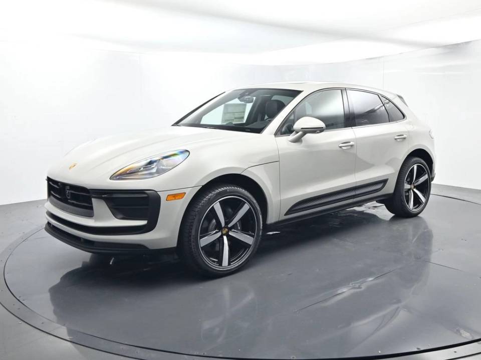 2026 Porsche Macan