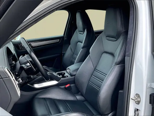 2023 Porsche Cayenne Coup Turbo - Photo 38