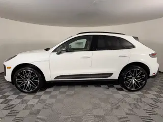 2026 Porsche Macan T - Photo 13