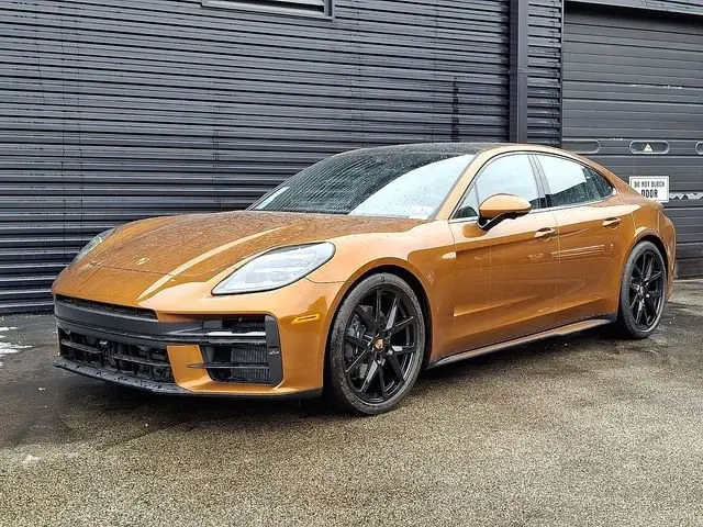 2025 Porsche Panamera Base - Photo 8