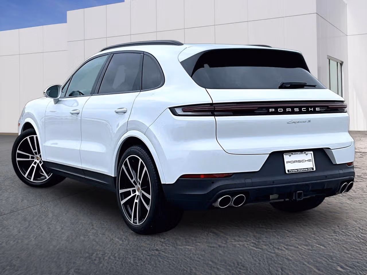 2024 Porsche Cayenne S - Photo 20