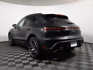 2026 Porsche Macan Base - Photo 17