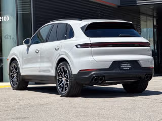 2026 Porsche Cayenne Base - Photo 17
