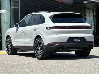 2026 Porsche Cayenne Base - Photo 21