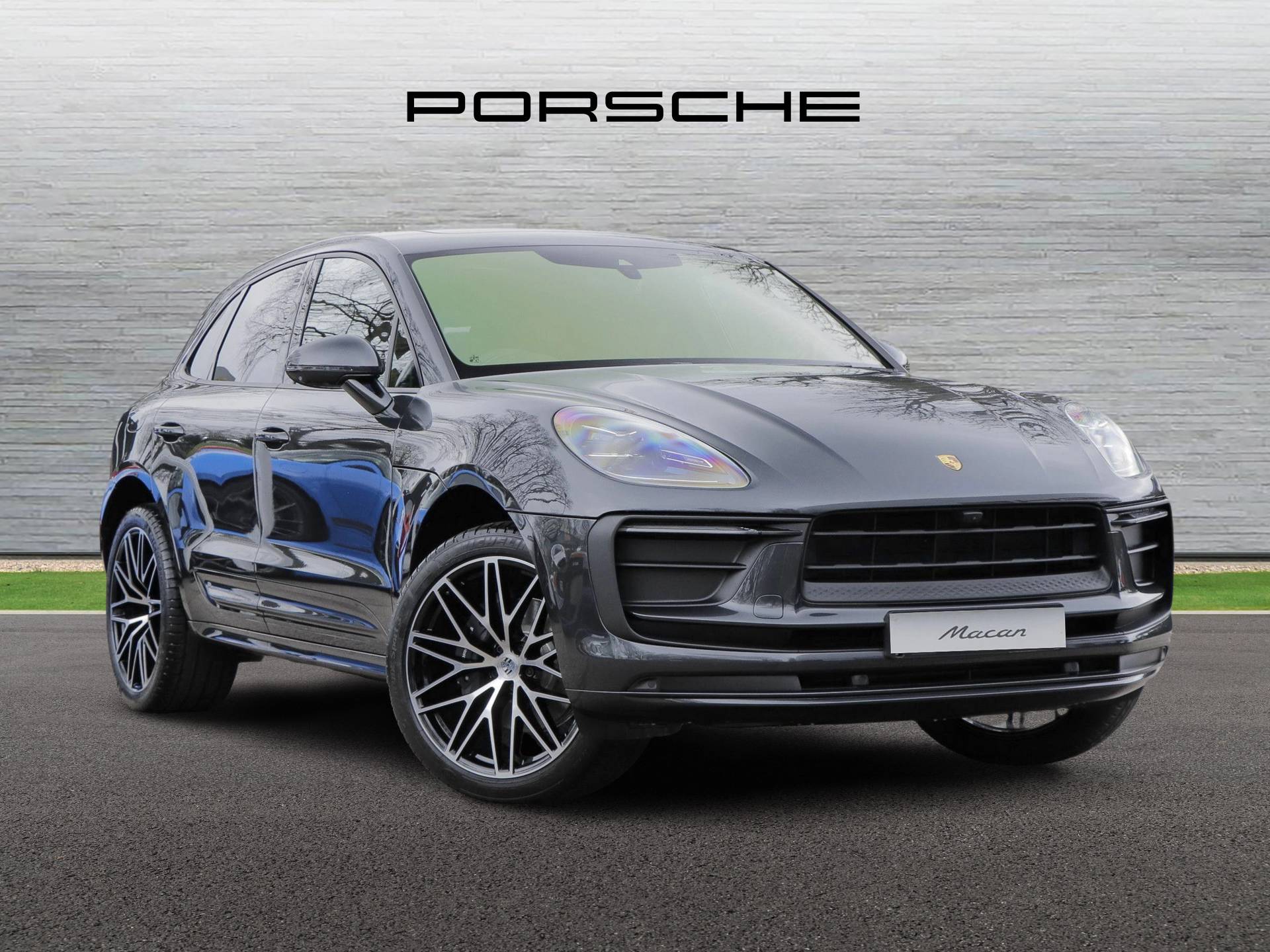Macan, photo 1 of 39