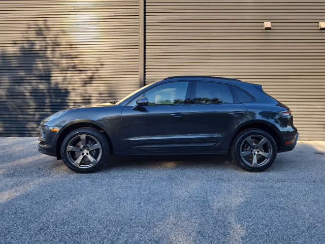 2026 Porsche Macan Base - Photo 10