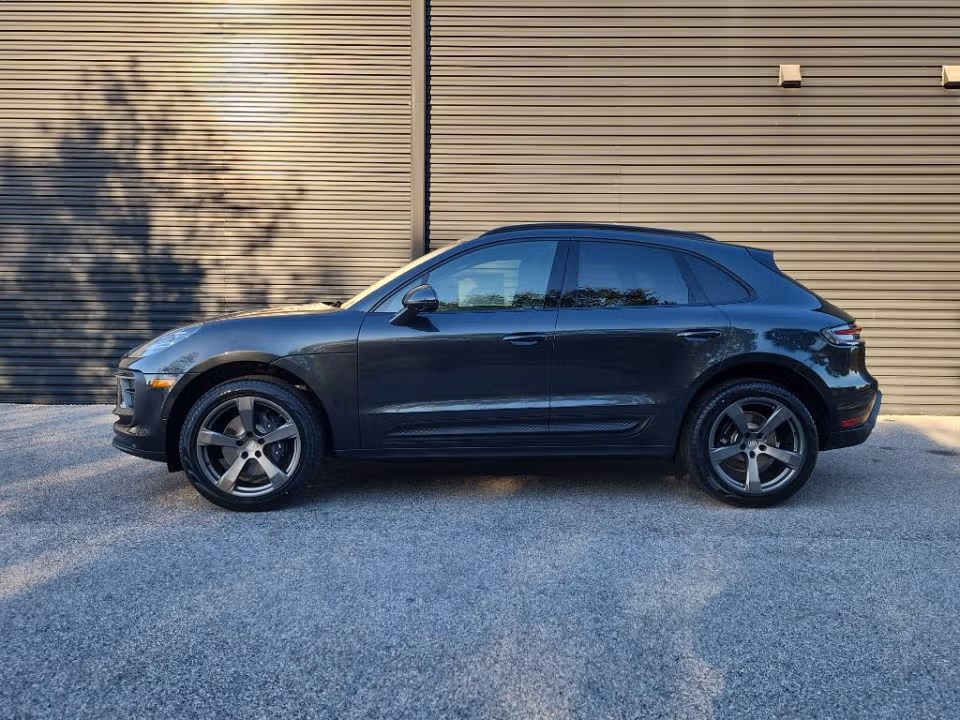 2026 Porsche Macan Base - Photo 11