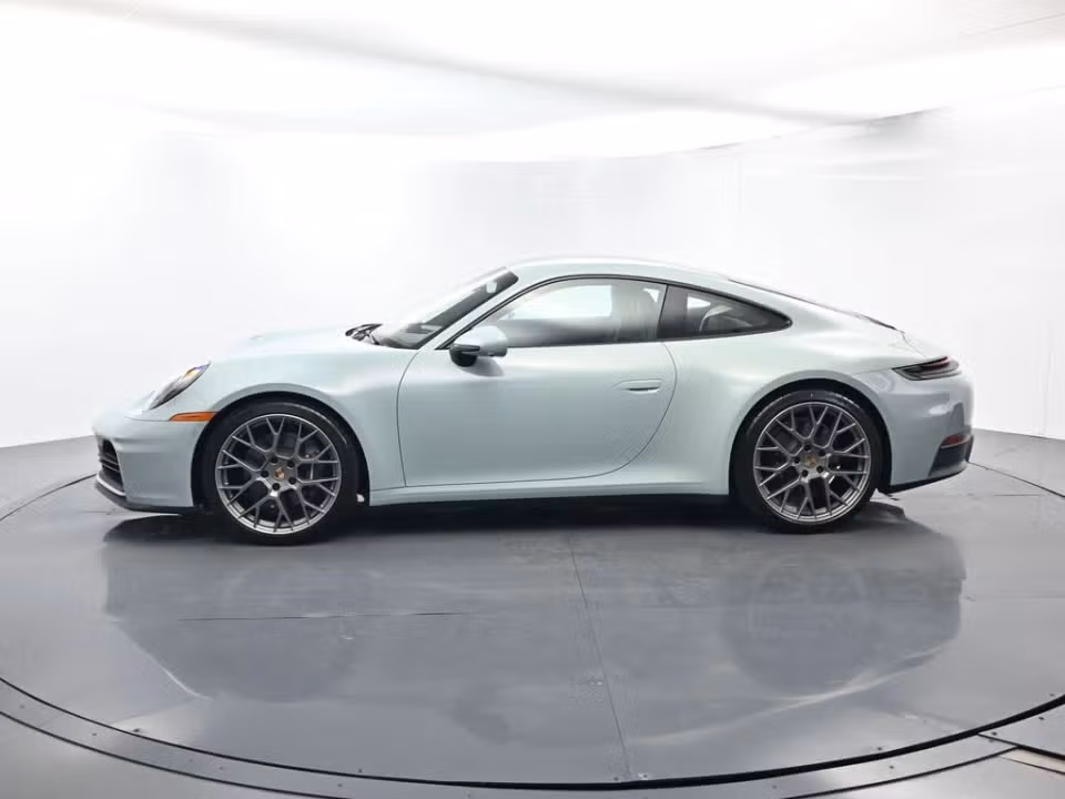 2025 Porsche 911 - Photo 11