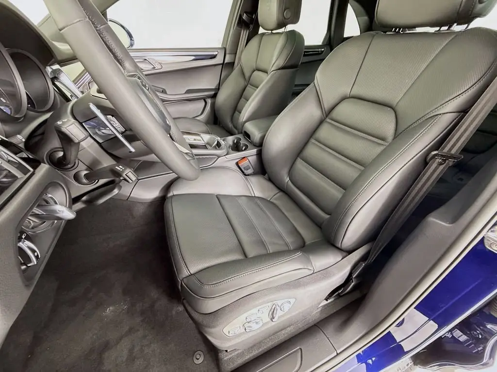 2026 Porsche Macan - Photo 40