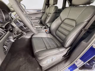 2026 Porsche Macan - Photo 33