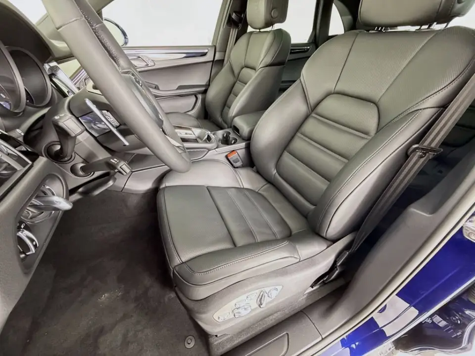 2026 Porsche Macan - Photo 39
