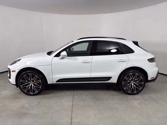2026 Porsche Macan S - Photo 10