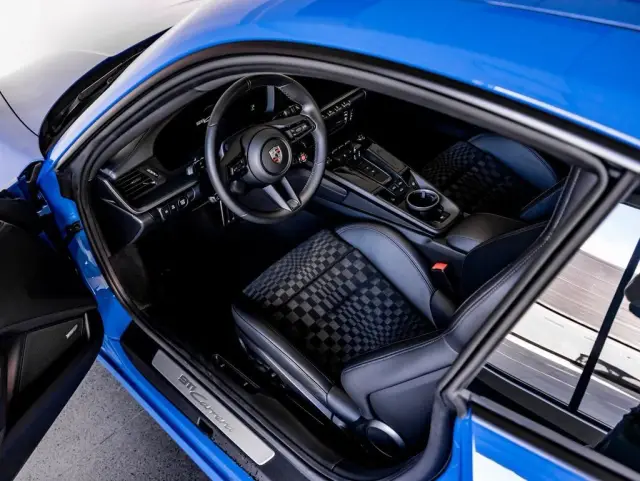2026 Porsche 911 - Photo 30