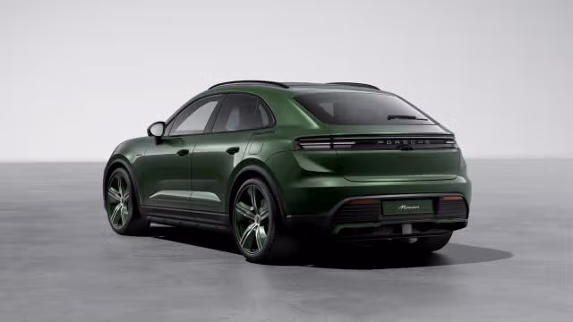 2025 Porsche Macan Base - Photo 18