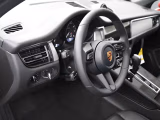 2026 Porsche Macan Base - Photo 33