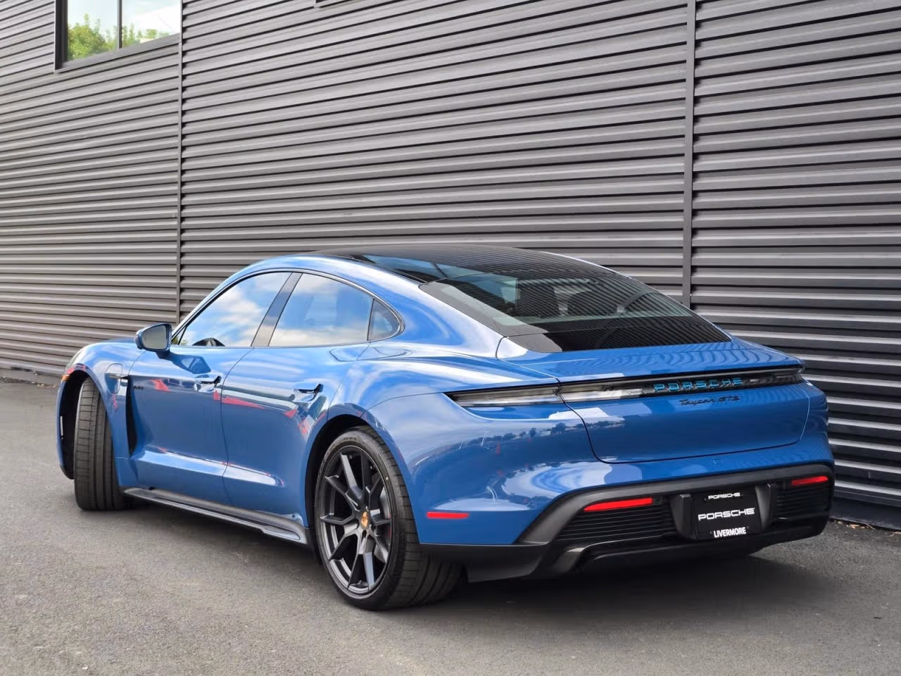 2026 Porsche Taycan GTS - Photo 20