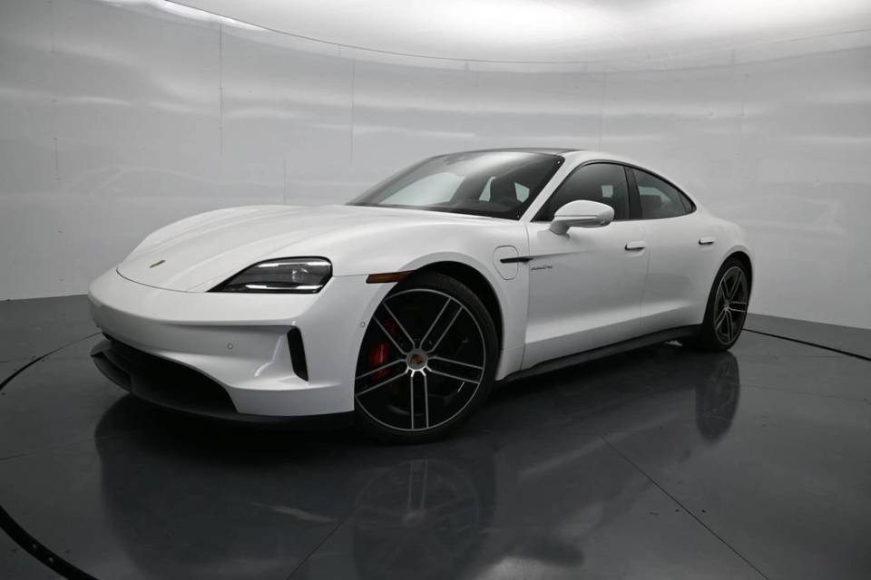 2025 Taycan 4S listing photo