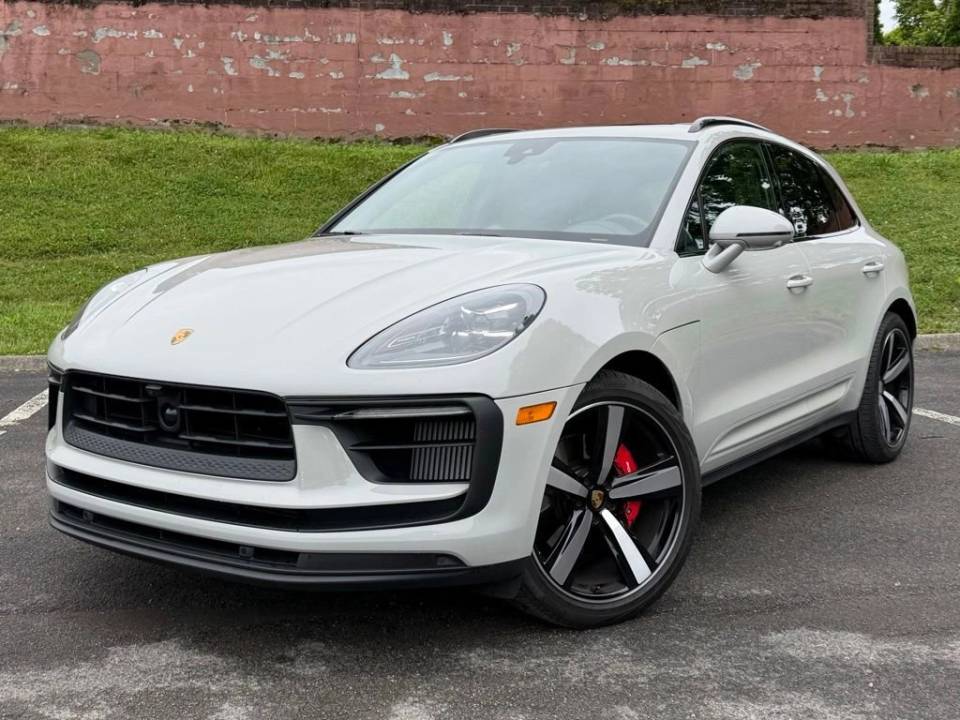 2025 Porsche Macan