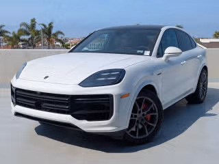 2025 Porsche Cayenne Turbo E-Hybrid's photo