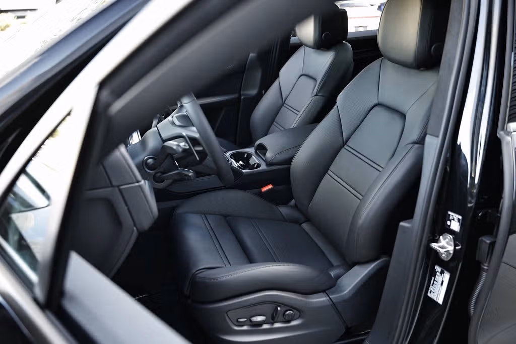 2026 Porsche Cayenne Turbo E-Hybrid - Photo 36