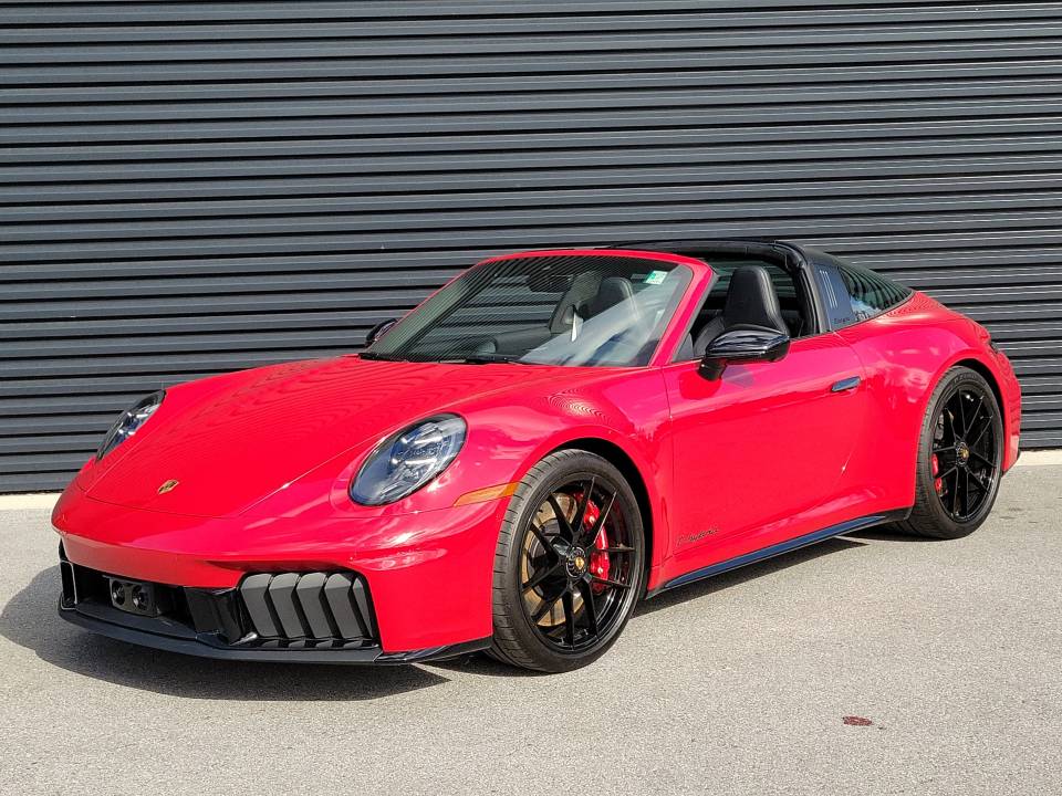 2025 Porsche 911 GTS