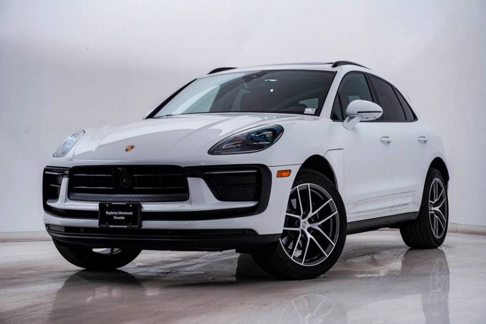 2025 Porsche Macan T