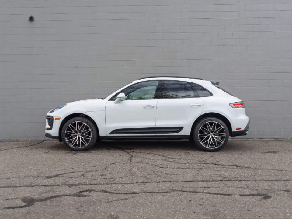2026 Porsche Macan Base - Photo 11
