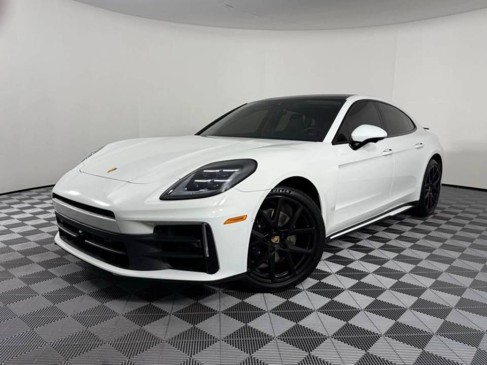 2025 Porsche Panamera Base