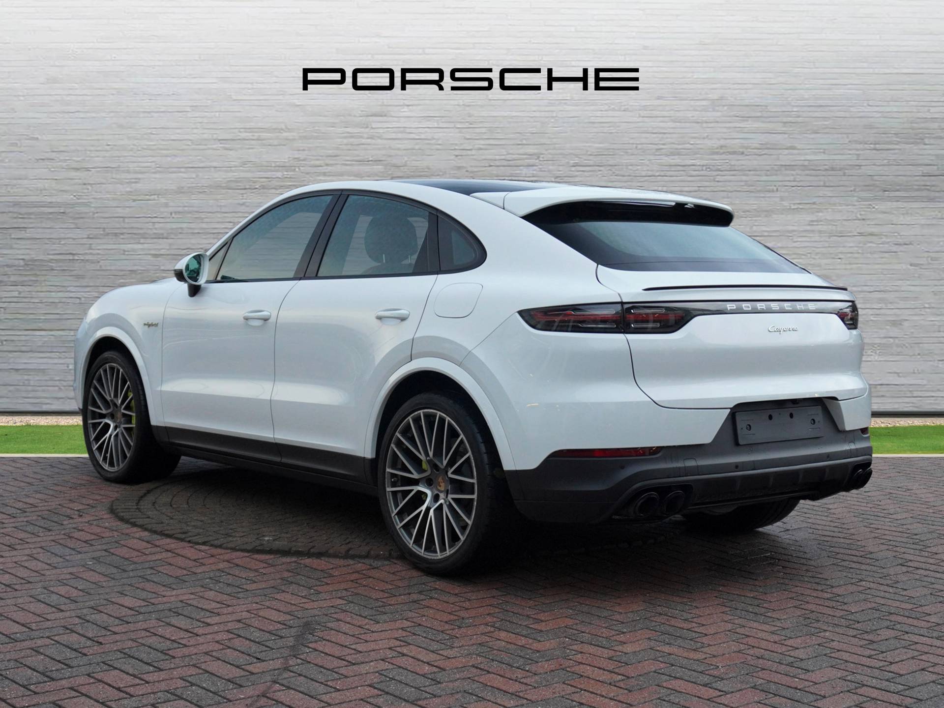 Cayenne E-Hybrid Coupé, photo 2 of 52