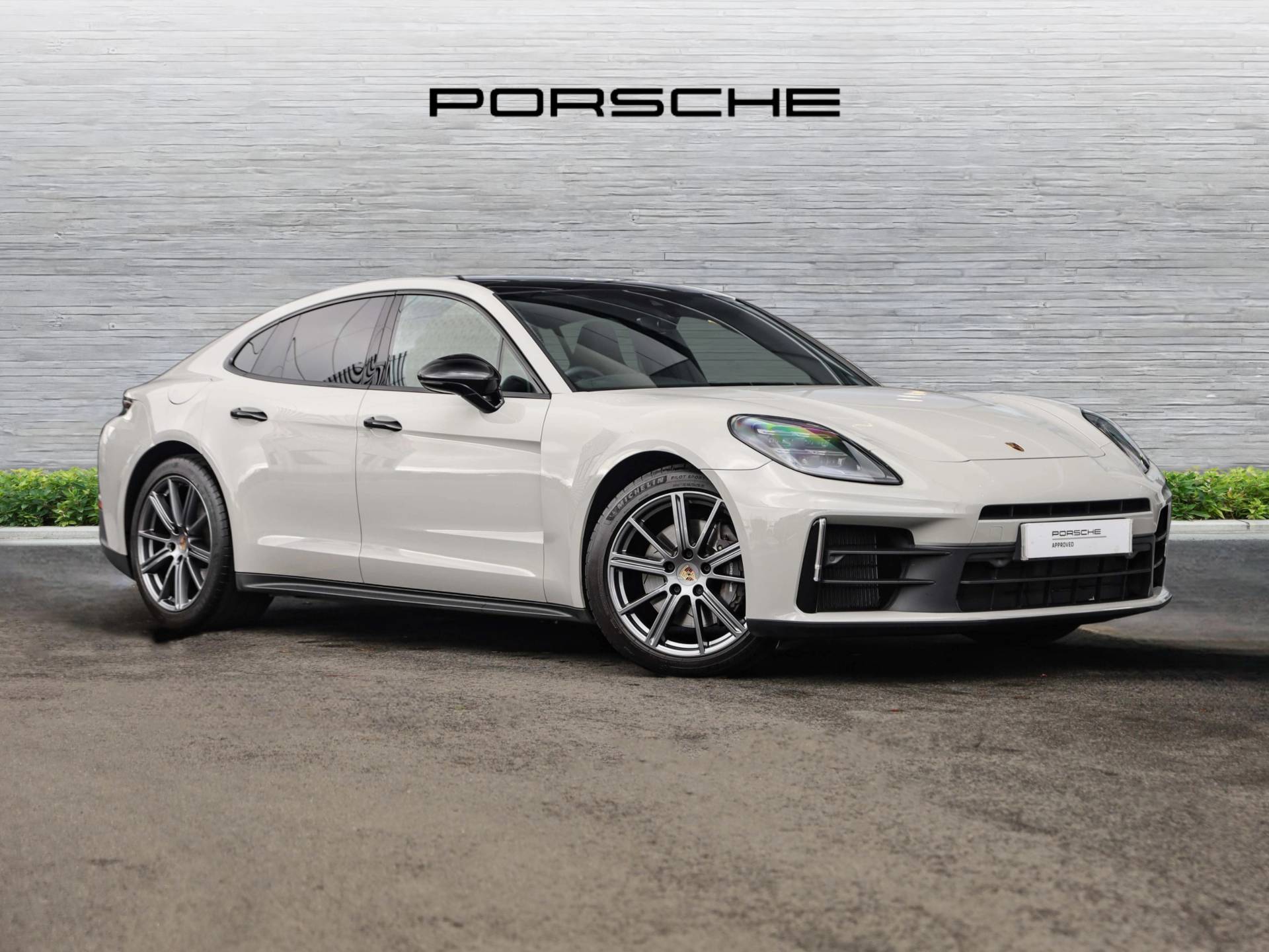 Panamera 4, photo 1 of 29