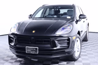2025 Porsche Macan's photo