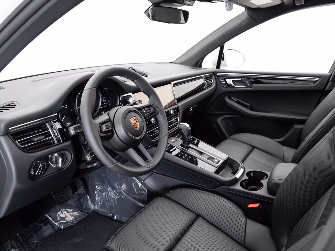 2025 Porsche Macan Base - Photo 28